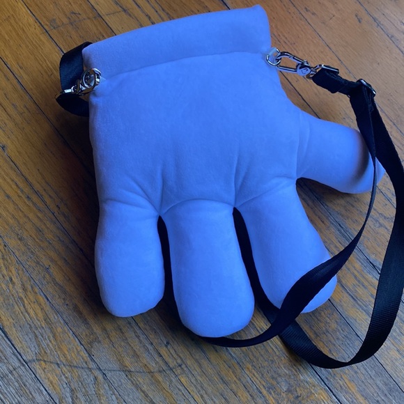 Harvey’s Mickey hand - Picture 3 of 3